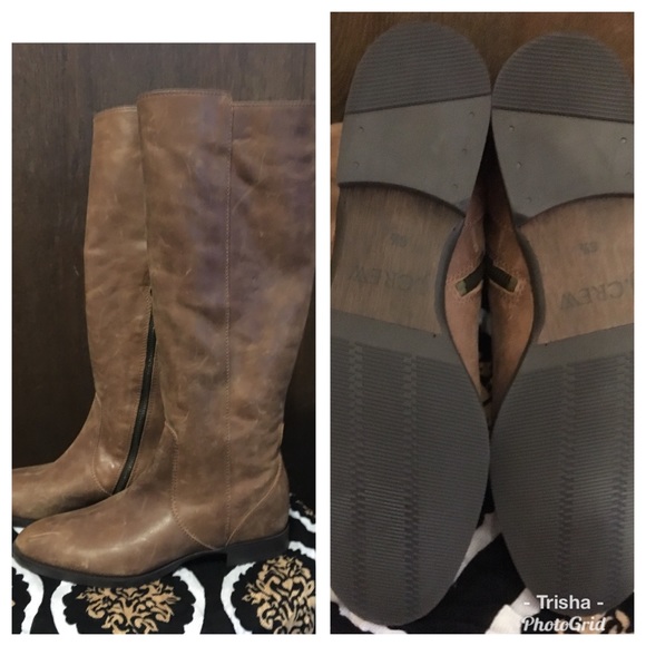 J. Crew, soft & naturally distressed, Carmel 6 1/2 - Picture 2 of 4